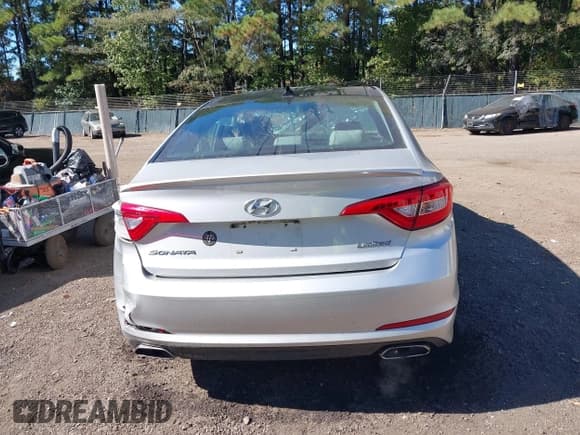 ✅ 2015 Hyundai Sonata Sport • VIN: 5NPE34AF7FH057167 • Лот: 43510429. Опубликован ранее на IAAI с пробегом 176 810 миль. Бесплатный доступ к архиву аукционных продаж из США и подробный отчёт об истории автомобиля на DreamBid. Изображение 16.