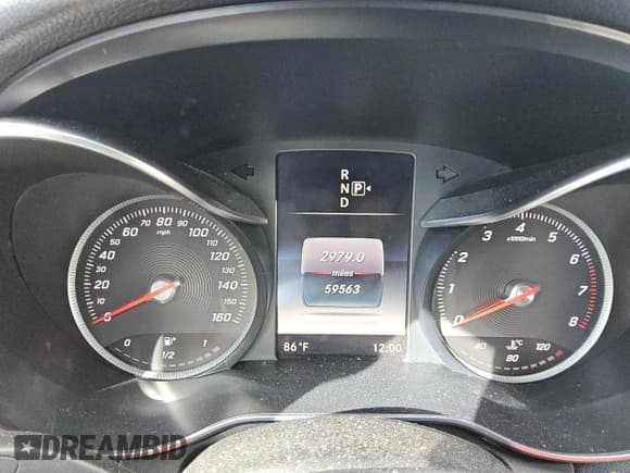 ✅ 2015 Mercedes-Benz C 300 • VIN: 55SWF4KB2FU000928 • Lot: 86448975. Listed on Copart with 59,563 mi. Free auction sales archive from the USA and detailed vehicle history report at DreamBid. Image 9.