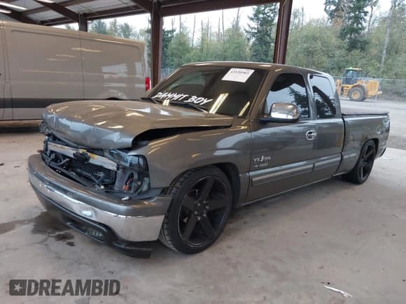 ✅ 2000 Chevrolet Silverado 1500 • VIN: 2GCEC19VXY1199043 • Лот: 43520503. Опубликован ранее на IAAI с пробегом 213 347 миль. Бесплатный доступ к архиву аукционных продаж из США и подробный отчёт об истории автомобиля на DreamBid. Изображение 2.