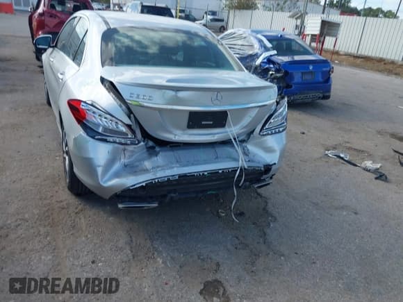 ✅ 2016 Mercedes-Benz C 300 • VIN: 55SWF4JBXGU169632 • Lot: 43633508. Listed on IAAI with 77,094 mi. Free auction sales archive from the USA and detailed vehicle history report at DreamBid. Image 6.