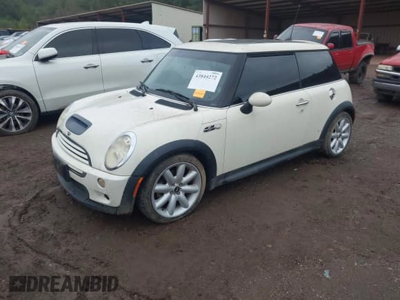 ✅ 2006 MINI Hardtop S • VIN: WMWRE33576TJ36440 • Lot: 43844272. Listed on IAAI with 149,176 mi. Free auction sales archive from the USA and detailed vehicle history report at DreamBid. Image 2.
