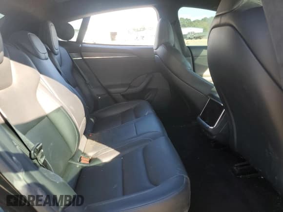 ✅ 2022 Tesla Model S Plaid • VIN: 5YJSA1E66NF477243 • Lot: 86181265. Wystawiony na Copart z przebiegiem 80 359 mil. Bezpłatny archiwum sprzedaży aukcyjnych z USA i szczegółowy raport historii pojazdu na DreamBid. Zdjęcie 10.