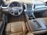 ✅ 2017 Chevrolet Suburban LT • VIN: 1GNSCHKCXHR394627 • Lot: 81331654. Wystawiony na Copart z przebiegiem 118 633 mil. Bezpłatny archiwum sprzedaży aukcyjnych z USA i szczegółowy raport historii pojazdu na DreamBid. Zdjęcie 8.