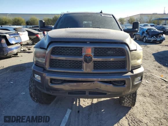 ✅ 2016 Ram 2500 Laramie • VIN: 3C6UR5NL0GG336736 • Lot: 90040705. Wystawiony na Copart z przebiegiem 173 557 mil. Bezpłatny archiwum sprzedaży aukcyjnych z USA i szczegółowy raport historii pojazdu na DreamBid. Zdjęcie 5.
