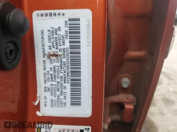 ✅ 2005 Pontiac Vibe • VIN: 5Y2SM63865Z428255 • Lot: 92933675. Wystawiony na Copart z przebiegiem 196 767 mil. Bezpłatny archiwum sprzedaży aukcyjnych z USA i szczegółowy raport historii pojazdu na DreamBid. Zdjęcie 13.