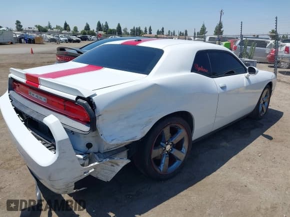 ✅ 2012 Dodge Challenger SXT • VIN: 2C3CDYAG5CH315201 • Lot: 42966307. Wystawiony na IAAI z przebiegiem 107 154 mil. Bezpłatny archiwum sprzedaży aukcyjnych z USA i szczegółowy raport historii pojazdu na DreamBid. Zdjęcie 4.