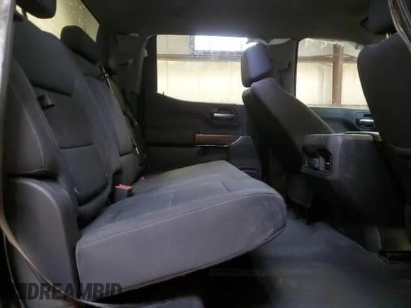 ✅ 2022 Chevrolet Silverado 1500 LT Trail Boss • VIN: 3GCPYFEL7NG212216 • Lot: 93138075. Wystawiony na Copart z przebiegiem 67 542 mil. Bezpłatny archiwum sprzedaży aukcyjnych z USA i szczegółowy raport historii pojazdu na DreamBid. Zdjęcie 10.