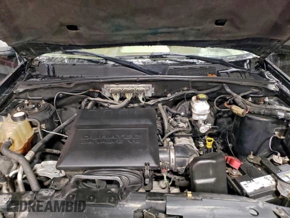 ✅ 2010 Ford Escape Limited • VIN: 1FMCU9EG7AKC72459 • Lot: 93990755. Listed on Copart with 142,651 mi. Free auction sales archive from the USA and detailed vehicle history report at DreamBid. Image 12.