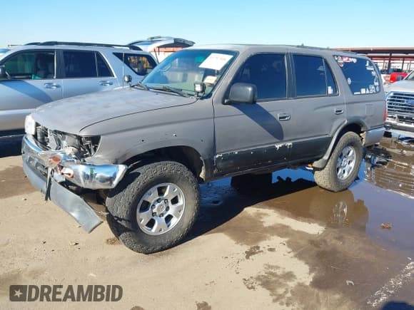 ✅ 1998 Toyota 4Runner SR5 • VIN: JT3HN86R8W0155448 • Lot: 43797506. Wystawiony na IAAI z przebiegiem 370 504 mil. Bezpłatny archiwum sprzedaży aukcyjnych z USA i szczegółowy raport historii pojazdu na DreamBid. Zdjęcie 17.