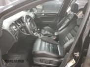 ✅ 2017 Volkswagen Golf R • VIN: WVWWF7AU8HW072124 • Lot: 46450095. Wystawiony na Copart z przebiegiem 86 037 mil. Bezpłatny archiwum sprzedaży aukcyjnych z USA i szczegółowy raport historii pojazdu na DreamBid. Zdjęcie 7.