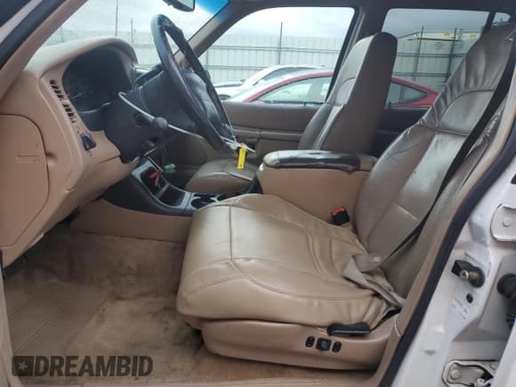 ✅ 1998 Ford Explorer XL • VIN: 1FMZU34E9WZB21211 • Lot: 93146035. Listed on Copart with 303,283 mi. Free auction sales archive from the USA and detailed vehicle history report at DreamBid. Image 7.