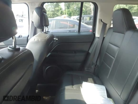 ✅ 2017 Jeep Patriot High Altitude • VIN: 1C4NJRFB3HD107550 • Лот: 42850994. Опубликован ранее на IAAI с пробегом 85 517 миль. Бесплатный доступ к архиву аукционных продаж из США и подробный отчёт об истории автомобиля на DreamBid. Изображение 8.