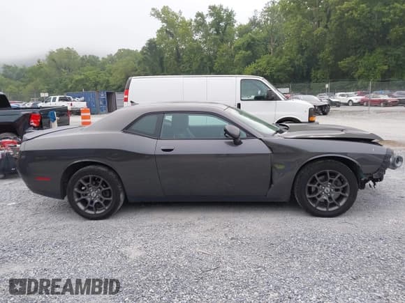 ✅ 2018 Dodge Challenger GT • VIN: 2C3CDZGG8JH322928 • Lot: 42811395. Listed on IAAI with 109,044 mi. Free auction sales archive from the USA and detailed vehicle history report at DreamBid. Image 13.