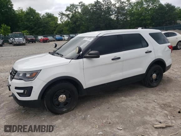 ✅ 2017 Ford Police Interceptor Utility • VIN: 1FM5K8AR0HGD26178 • Лот: 61197785. Опубликован ранее на Copart с пробегом 163 773 миль. Бесплатный доступ к архиву аукционных продаж из США и подробный отчёт об истории автомобиля на DreamBid. Изображение 1.