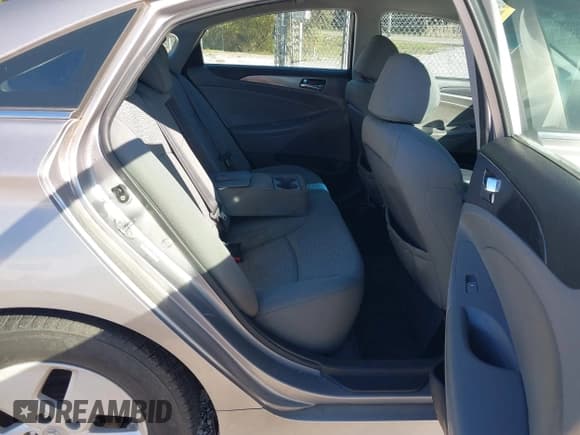 ✅ 2011 Hyundai Sonata Hybrid • VIN: KMHEC4A49BA000920 • Лот: 43688067. Опубликован ранее на IAAI с пробегом 206 255 миль. Бесплатный доступ к архиву аукционных продаж из США и подробный отчёт об истории автомобиля на DreamBid. Изображение 8.