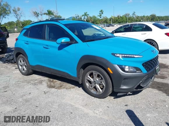 ✅ 2023 Hyundai Kona SEL • VIN: KM8K6CAB4PU001787 • Лот: 43425442. Опубликован ранее на IAAI с пробегом 79 168 миль. Бесплатный доступ к архиву аукционных продаж из США и подробный отчёт об истории автомобиля на DreamBid. Изображение 1.