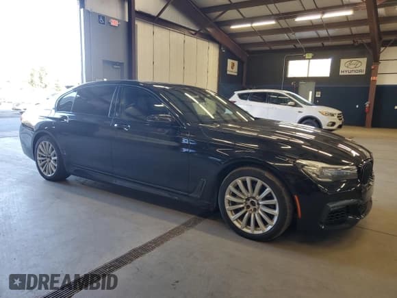 ✅ 2019 BMW 7 Series 740i xDrive • VIN: WBA7E4C56KGV70560 • Lot: 86064145. Listed on Copart with 277,053 mi. Free auction sales archive from the USA and detailed vehicle history report at DreamBid. Image 4.