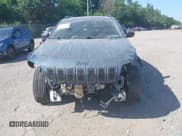 ✅ 2021 Jeep Cherokee Latitude Lux • VIN: 1C4PJMMX8MD205199 • Lot: 42556584. Wystawiony na IAAI z przebiegiem 32 787 mil. Bezpłatny archiwum sprzedaży aukcyjnych z USA i szczegółowy raport historii pojazdu na DreamBid. Zdjęcie 13.