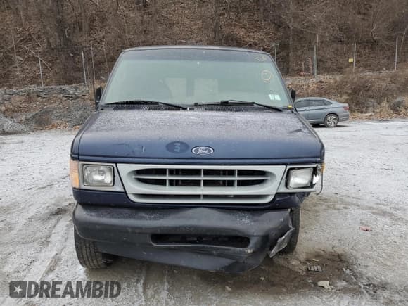 ✅ 2002 Ford Econoline Cargo • VIN: 1FTNE24262HA77300 • Lot: 88213135. Wystawiony na Copart z przebiegiem 171 829 mil. Bezpłatny archiwum sprzedaży aukcyjnych z USA i szczegółowy raport historii pojazdu na DreamBid. Zdjęcie 5.