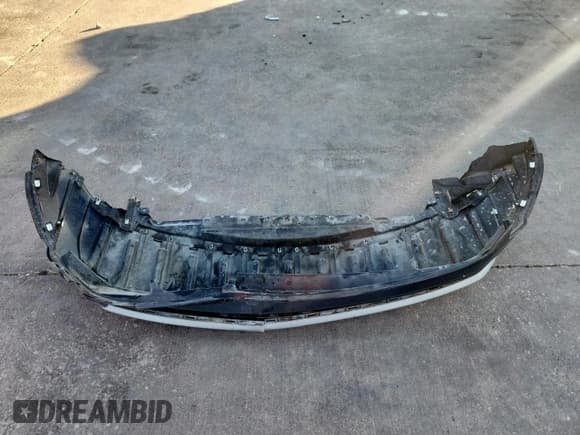 ✅ 2022 Buick Envision Preferred • VIN: LRBAZLR45ND138715 • Лот: 92666045. Опубликован ранее на Copart с пробегом 33 356 миль. Бесплатный доступ к архиву аукционных продаж из США и подробный отчёт об истории автомобиля на DreamBid. Изображение 13.