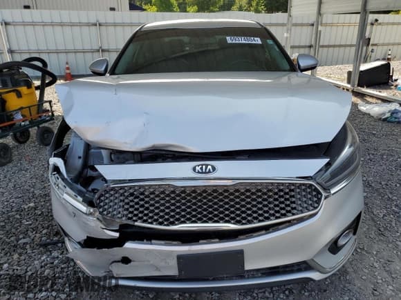✅ 2018 Kia Cadenza Premium • VIN: KNALB4J17J5123821 • Lot: 69374804. Listed on Copart with 71,374 mi. Free auction sales archive from the USA and detailed vehicle history report at DreamBid. Image 5.