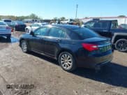 ✅ 2014 Chrysler 200 Touring • VIN: 1C3CCBBG8EN119617 • Lot: 43492912. Wystawiony na IAAI z przebiegiem 144 597 mil. Bezpłatny archiwum sprzedaży aukcyjnych z USA i szczegółowy raport historii pojazdu na DreamBid. Zdjęcie 3.