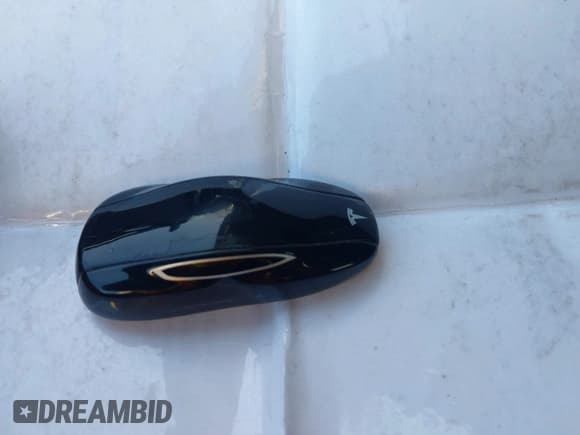 ✅ 2014 Tesla Model S 60 • VIN: 5YJSA1H12EFP55765 • Lot: 43634172. Wystawiony na IAAI z przebiegiem 102 697 mil. Bezpłatny archiwum sprzedaży aukcyjnych z USA i szczegółowy raport historii pojazdu na DreamBid. Zdjęcie 11.