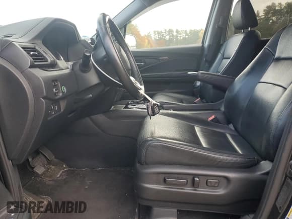 ✅ 2019 Honda Pilot Touring 8-Passenger • VIN: 5FNYF6H99KB068941 • Lot: 87454695. Listed on Copart with 98,410 mi. Free auction sales archive from the USA and detailed vehicle history report at DreamBid. Image 7.