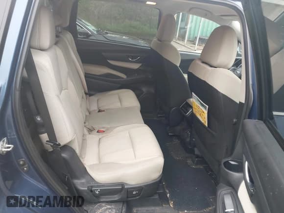 ✅ 2019 Subaru Ascent Premium • VIN: 4S4WMACD3K3454775 • Lot: 43334851. Listed on IAAI with 79,178 mi. Free auction sales archive from the USA and detailed vehicle history report at DreamBid. Image 8.