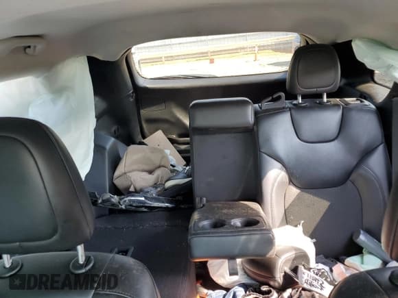 ✅ 2019 Jeep Cherokee Altitude • VIN: 1C4PJLLB5KD485080 • Lot: 69173115. Listed on Copart with 106,382 mi. Free auction sales archive from the USA and detailed vehicle history report at DreamBid. Image 10.