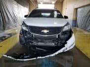 ✅ 2017 Chevrolet Traverse LS • VIN: 1GNKVFED6HJ221270 • Lot: 64547384. Wystawiony na Copart z przebiegiem Nie podano. Bezpłatny archiwum sprzedaży aukcyjnych z USA i szczegółowy raport historii pojazdu na DreamBid. Zdjęcie 5.