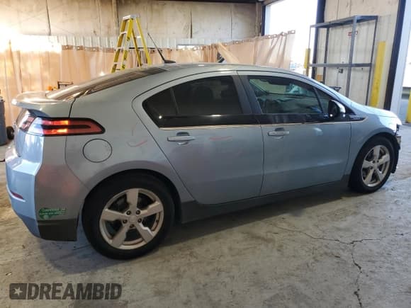 ✅ 2014 Chevrolet Volt • VIN: 1G1RH6E48EU161087 • Lot: 82433934. Wystawiony na Copart z przebiegiem 169 114 mil. Bezpłatny archiwum sprzedaży aukcyjnych z USA i szczegółowy raport historii pojazdu na DreamBid. Zdjęcie 3.