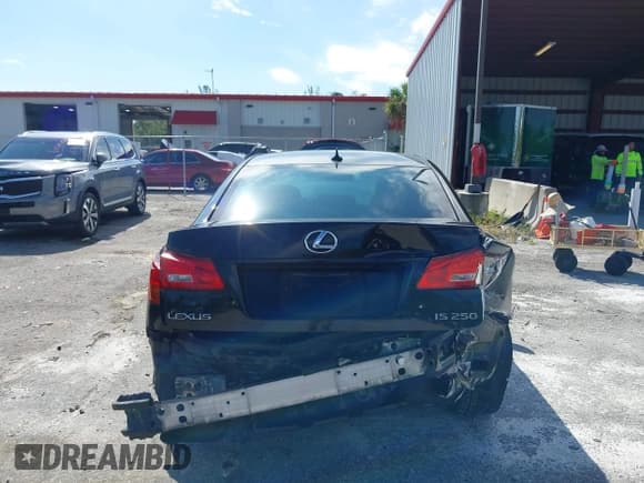 ✅ 2008 Lexus IS 250 • VIN: JTHBK262085073079 • Lot: 43567165. Wystawiony na IAAI z przebiegiem 332 518 mil. Bezpłatny archiwum sprzedaży aukcyjnych z USA i szczegółowy raport historii pojazdu na DreamBid. Zdjęcie 6.