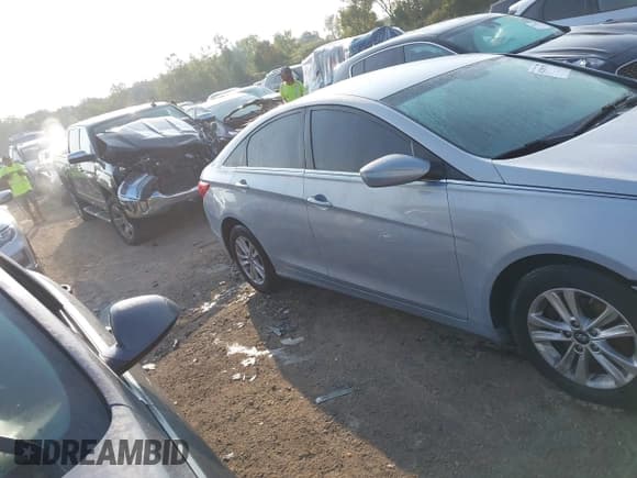 ✅ 2013 Hyundai Sonata GLS • VIN: 5NPEB4AC0DH774189 • Лот: 43258779. Опубликован ранее на IAAI с пробегом 112 692 миль. Бесплатный доступ к архиву аукционных продаж из США и подробный отчёт об истории автомобиля на DreamBid. Изображение 13.