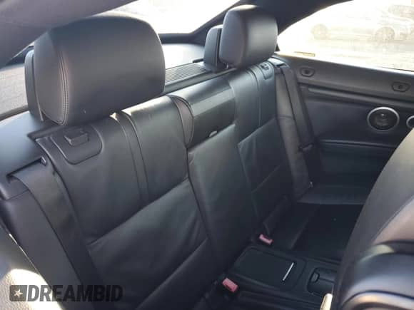 2008 BMW 3 Series M3 z VIN WBSWL935X8P331533, wystawiony jako Copart lot #91473545 z przebiegiem 105 128 mil mil oraz Czysty tytuł • Clean title. Historia ofert i sprzedaży dostępna na DreamBid. Obrazek 10.