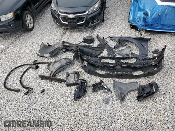 ✅ 2024 BMW X3 M • VIN: 5YM13EC07R9U76489 • Lot: 69229495. Wystawiony na Copart z przebiegiem 22 520 mil. Bezpłatny archiwum sprzedaży aukcyjnych z USA i szczegółowy raport historii pojazdu na DreamBid. Zdjęcie 13.