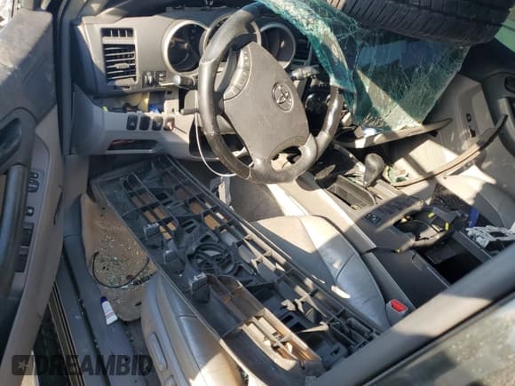 ✅ 2006 Toyota 4Runner Limited • VIN: JTEZT17R160025812 • Лот: 54085555. Опубликован ранее на Copart с пробегом Не указан. Бесплатный доступ к архиву аукционных продаж из США и подробный отчёт об истории автомобиля на DreamBid. Изображение 8.