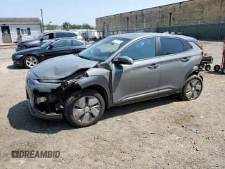 ✅ 2021 Hyundai Kona Limited • VIN: KM8K33AG8MU098198 • Лот: 67491875. Опубликован ранее на Copart с пробегом 62 887 миль. Бесплатный доступ к архиву аукционных продаж из США и подробный отчёт об истории автомобиля на DreamBid. Изображение 1.