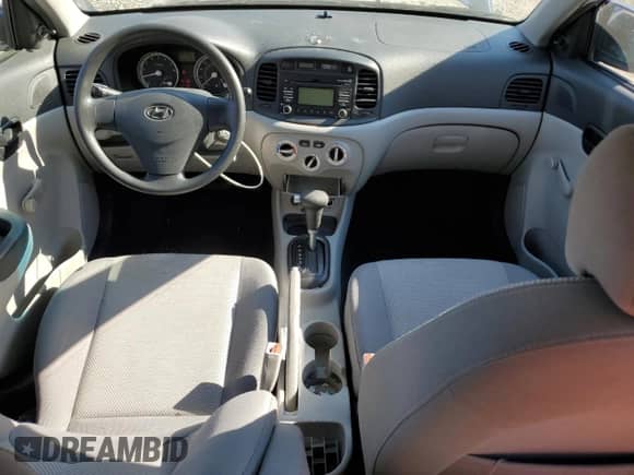 2008 Hyundai Accent GLS z VIN KMHCN46C48U229286, wystawiony jako Copart lot #75545734 z przebiegiem 107 962 mil mil oraz Szkoda całkowita • Salvage title. Historia ofert i sprzedaży dostępna na DreamBid. Obrazek 8.