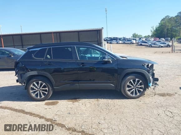 ✅ 2024 Toyota Corolla Cross XLE • VIN: 7MUDAAAG0RV080383 • Lot: 42032391. Wystawiony na IAAI z przebiegiem 16 593 mil. Bezpłatny archiwum sprzedaży aukcyjnych z USA i szczegółowy raport historii pojazdu na DreamBid. Zdjęcie 14.