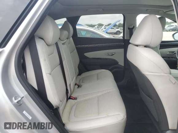 ✅ 2022 Hyundai Tucson Limited • VIN: KM8JECA19NU084281 • Lot: 74149434. Wystawiony na Copart z przebiegiem Nie podano. Bezpłatny archiwum sprzedaży aukcyjnych z USA i szczegółowy raport historii pojazdu na DreamBid. Zdjęcie 11.