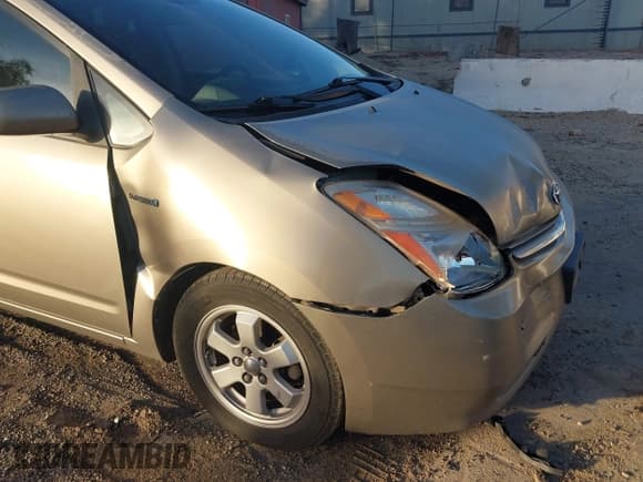 ✅ 2008 Toyota Prius • VIN: JTDKB20U883427504 • Lot: 43633699. Listed on IAAI with 270,627 mi. Free auction sales archive from the USA and detailed vehicle history report at DreamBid. Image 6.