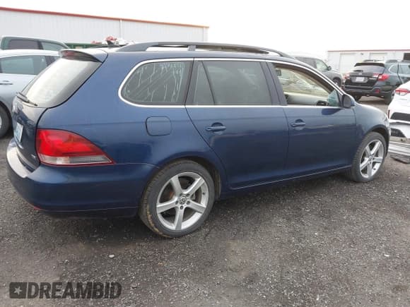 ✅ 2011 Volkswagen Jetta TDI • VIN: 3VWPL7AJ3BM609117 • Lot: 43782453. Listed on IAAI with 138,144 mi. Free auction sales archive from the USA and detailed vehicle history report at DreamBid. Image 4.