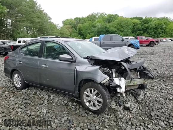 ✅ 2018 Nissan Versa SV • VIN: 3N1CN7AP3JL876118 • Lot: 56657025. Wystawiony na Copart z przebiegiem 133 158 mil. Bezpłatny archiwum sprzedaży aukcyjnych z USA i szczegółowy raport historii pojazdu na DreamBid. Zdjęcie 13.