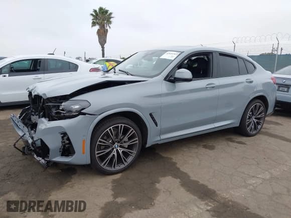 ✅ 2025 BMW X4 xDrive30i • VIN: 5UX33DT07S9X69129 • Lot: 42431922. Listed on IAAI with 4,234 mi. Free auction sales archive from the USA and detailed vehicle history report at DreamBid. Image 13.