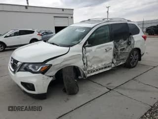 ✅ 2019 Nissan Pathfinder Platinum • VIN: 5N1DR2MM8KC607938 • Lot: 70108495. Listed on Copart with 89,818 mi. Free auction sales archive from the USA and detailed vehicle history report at DreamBid. Image 1.