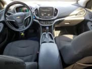 ✅ 2017 Chevrolet Volt LT • VIN: 1G1RC6S51HU196330 • Lot: 67930703. Wystawiony na Copart z przebiegiem 93 045 mil. Bezpłatny archiwum sprzedaży aukcyjnych z USA i szczegółowy raport historii pojazdu na DreamBid. Zdjęcie 8.