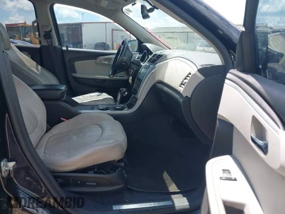 2012 Chevrolet Traverse LTZ z VIN 1GNKRLED6CJ205050, wystawiony jako IAAI lot #42888847 z przebiegiem 207 825 mil mil oraz . Historia ofert i sprzedaży dostępna na DreamBid. Obrazek 5.