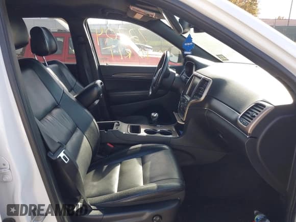 ✅ 2015 Jeep Grand Cherokee Limited • VIN: 1C4RJEBG8FC823035 • Lot: 43509653. Wystawiony na IAAI z przebiegiem Nie podano. Bezpłatny archiwum sprzedaży aukcyjnych z USA i szczegółowy raport historii pojazdu na DreamBid. Zdjęcie 5.