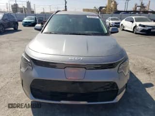 ✅ 2023 Kia Niro Wind • VIN: KNDCR3L14P5066251 • Лот: 62364634. Опубликован ранее на Copart с пробегом 5 471 миль. Бесплатный доступ к архиву аукционных продаж из США и подробный отчёт об истории автомобиля на DreamBid. Изображение 5.